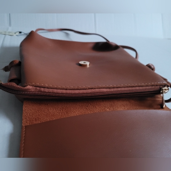 Cherie Bliss Crossbody / Shoulder BG1295BRN Bag - Picture 4 of 13